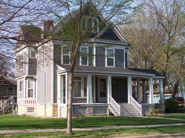 513 Western Ave., Joliet, IL 60435