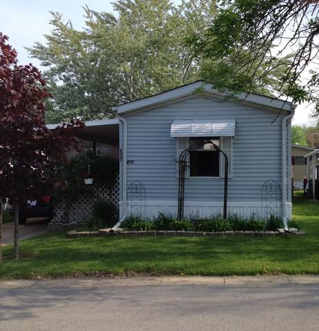 2427 Hickory Ln., Sycamore, IL 60178