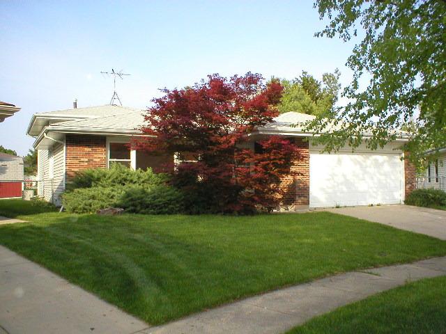2127 N Haig Ct., Palatine, IL 60074