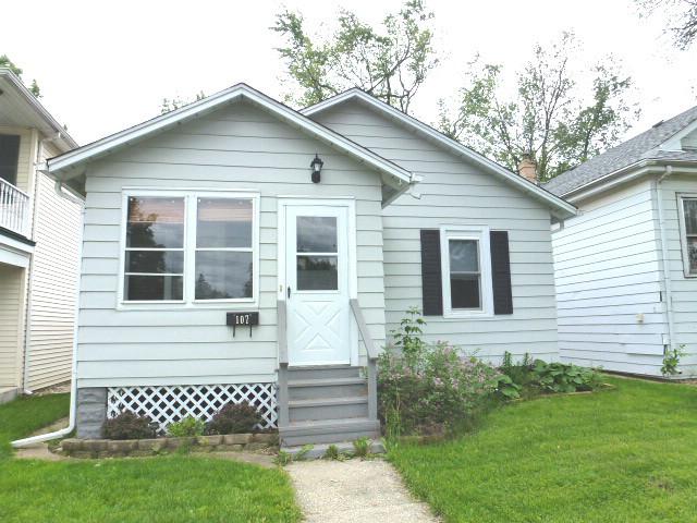 107 W Quincy St., Westmont, IL 60559