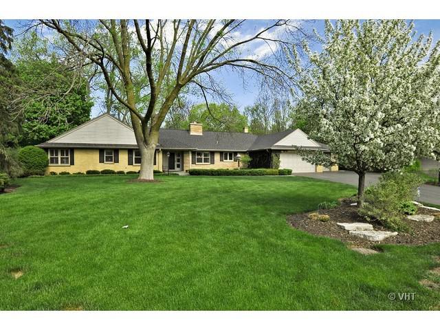 310 Sunset Ct., Northbrook, IL 60062