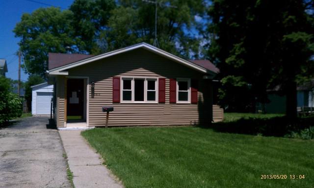 1015 Charles St., Aurora, IL 60506