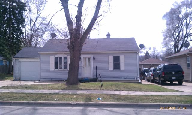 951 Fifth Ave., Aurora, IL 60505