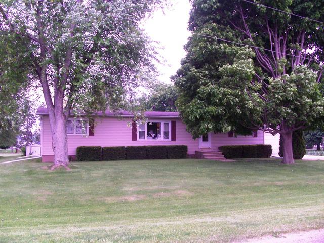 205 W Third St., Malden, IL 61337