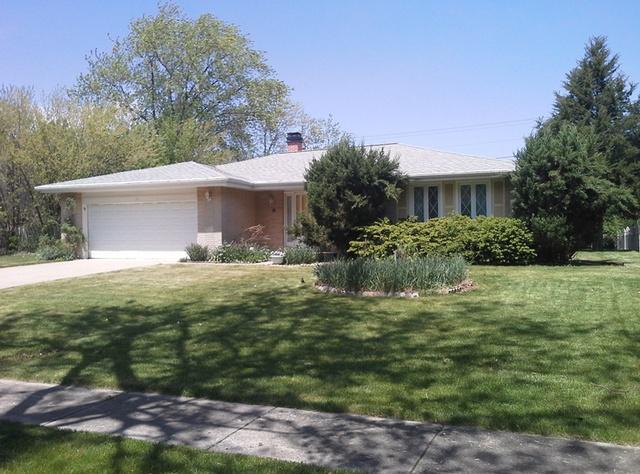6 Elizabeth Ln., Downers Grove, IL 60516