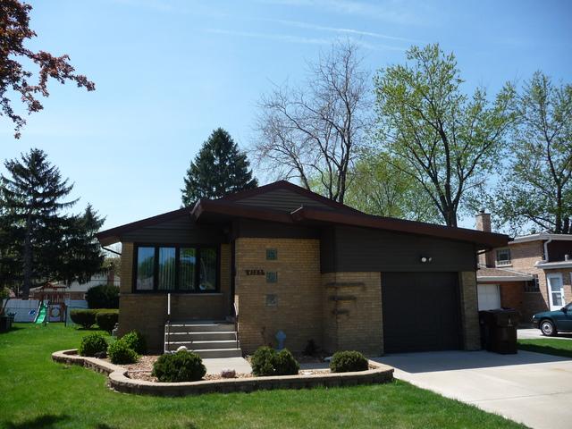 4125 107th St., Oak Lawn, IL 60453