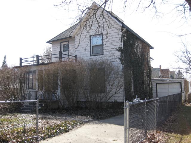 214 College Ave., Dekalb, IL 60115
