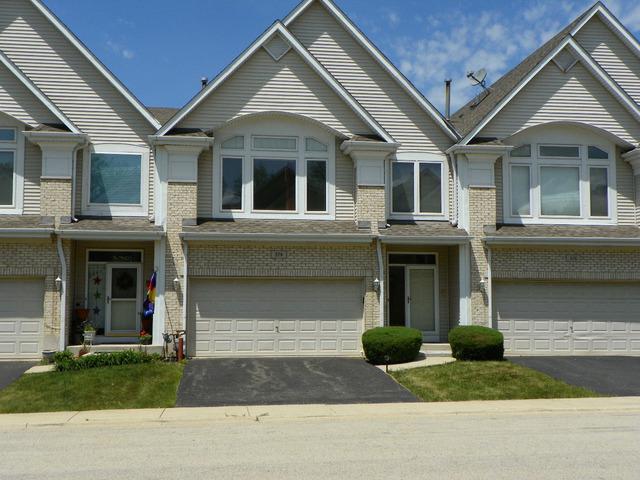 374 Aaron Ln., Bolingbrook, IL 60440