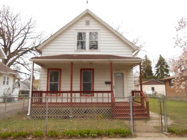 409 S Lincoln Ave., Waukegan, IL 60085
