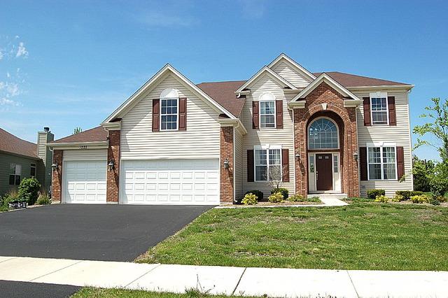 1225 Kilbery Ln., North Aurora, IL 60542