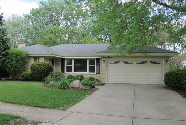 87 N Grove Ave., Glen Ellyn, IL 60137