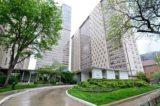3950 N Lake Shore Dr. #1704, Chicago, IL 60613
