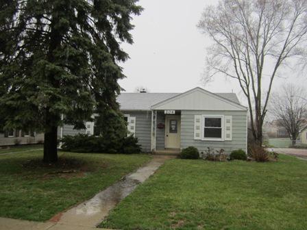 204 Woodlawn Dr., Mundelein, IL 60060