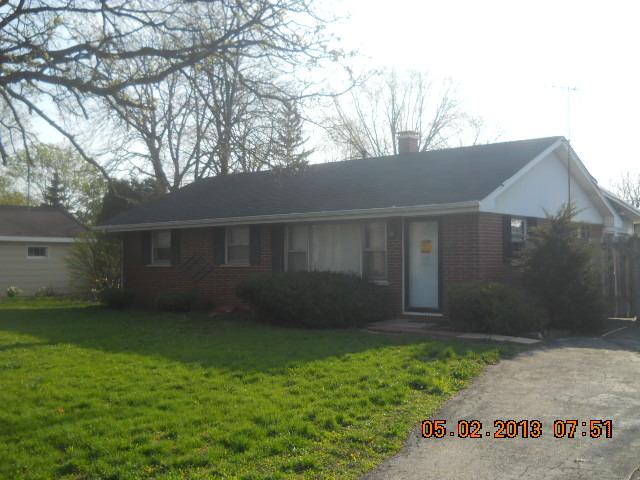 37 Briarwood Dr., Crystal Lake, IL 60014