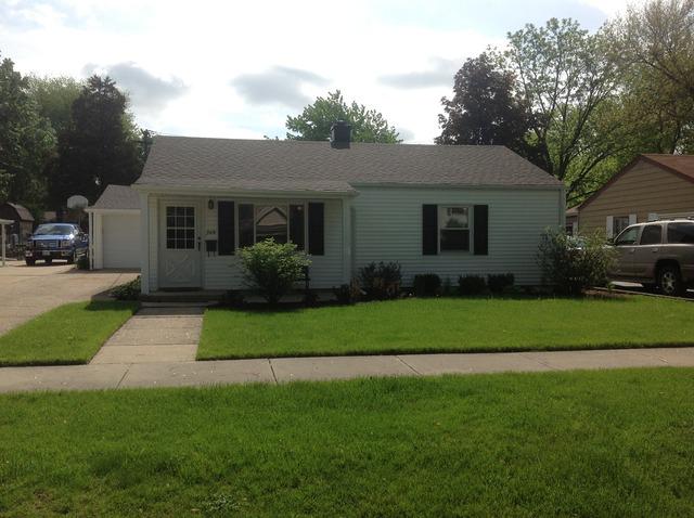 909 N Hickory St., Arlington Heights, IL 60005