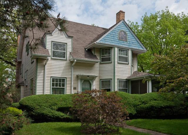 900 Lake Ave., Wilmette, IL 60091