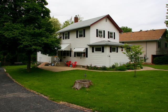 34 S Grant St., North Aurora, IL 60542