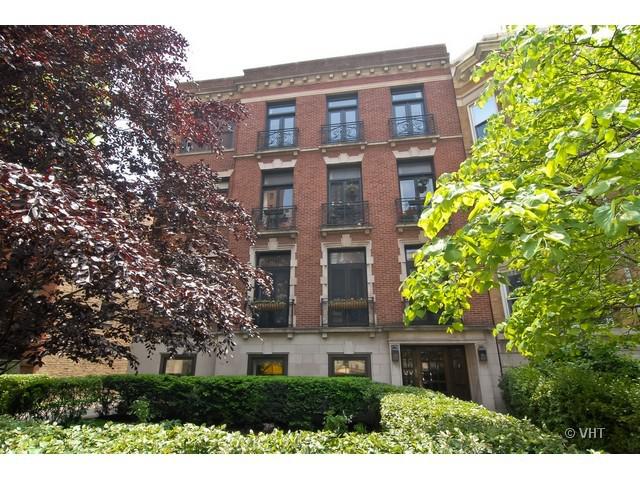 507 W Roscoe Ave. #1, Chicago, IL 60657