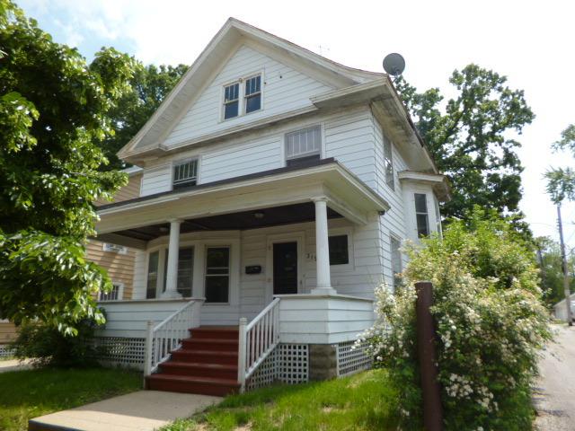 319 Clark St., Aurora, IL 60505