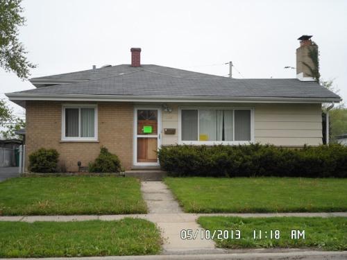 1287 Arthur St., Calumet City, IL 60409
