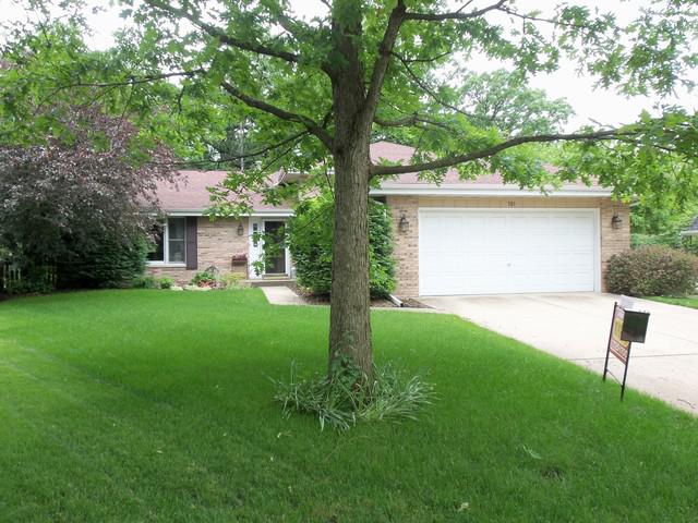 701 Meadow Wood Dr., Joliet, IL 60431