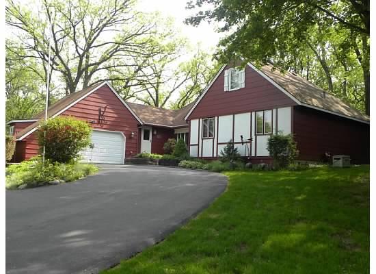 18 Summit St., East Dundee, IL 60118