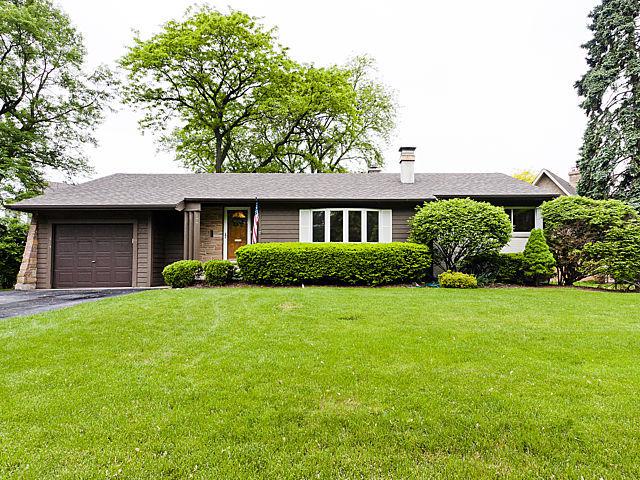 977 Waverly Rd., Glen Ellyn, IL 60137