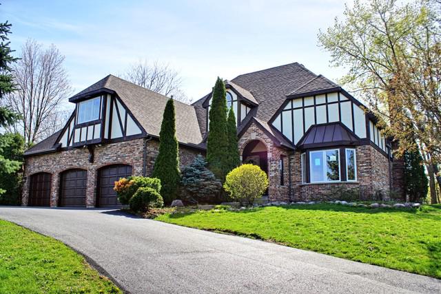 29 W Seneca Ave., Hawthorn Woods, IL 60047