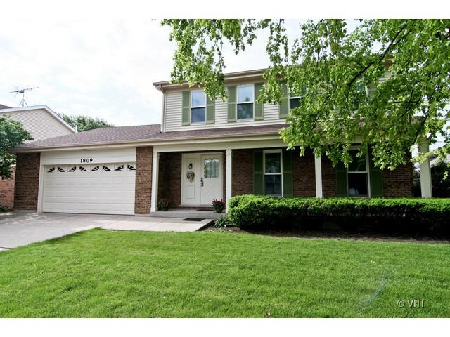 1809 Hatch St., Downers Grove, IL 60516