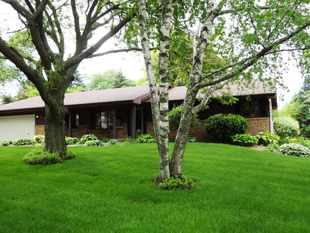 5817 Weymouth Dr., Rockford, IL 61114