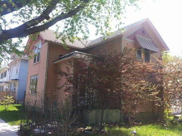 123 Blackhawk St., Aurora, IL 60506