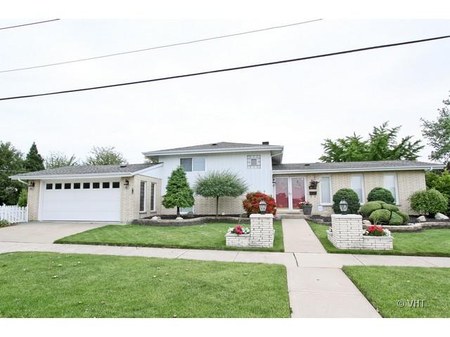 10901 S Knox Ave., Oak Lawn, IL 60453