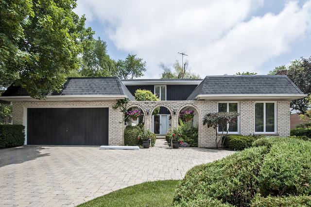 1075 Heather Rd., Deerfield, IL 60015