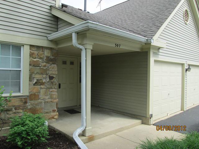 307 Glasgow Ln. #Z1, Schaumburg, IL 60194
