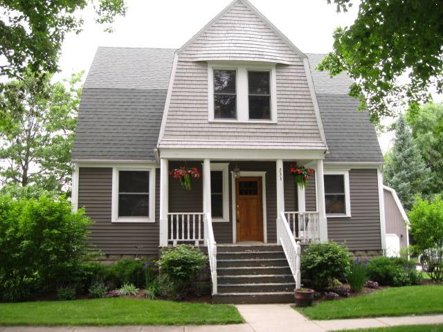 233 N Garfield St., Hinckley, IL 60520