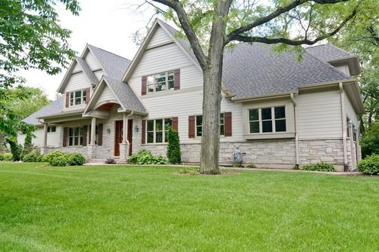 1239 W Blanchard St., Downers Grove, IL 60516