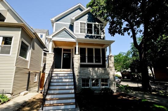 2200 W Farragut Ave., Chicago, IL 60625