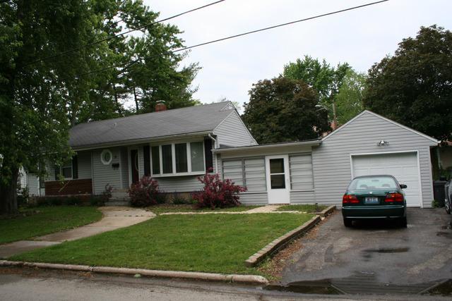 15 Wenholz Ave., East Dundee, IL 60118