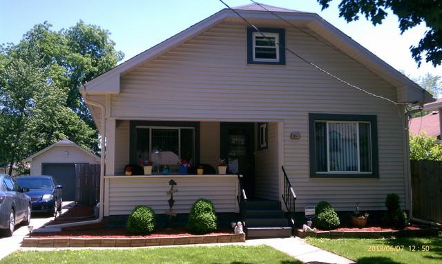 1054 Pearl St., Aurora, IL 60505