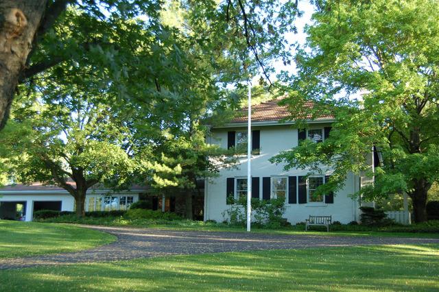 241 Steeplechase Rd., Barrington Hills, IL 60010