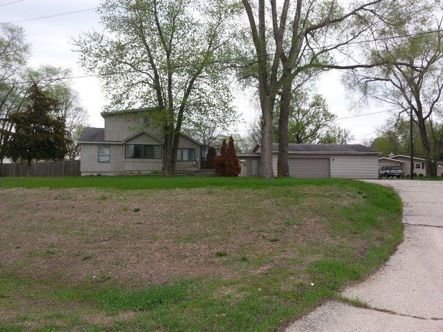 9205 N 2nd St., Machesney Park, IL 61115