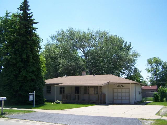 6123 W 87th St., Oak Lawn, IL 60453