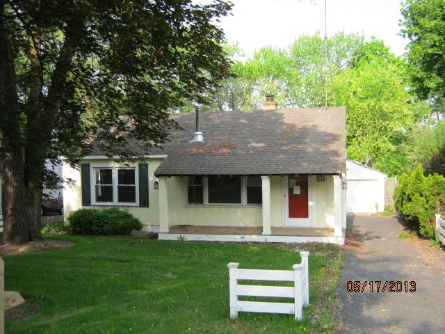 840 N 3rd Ave., Geneva, IL 60134
