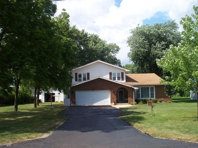 17 Gastville St., Aurora, IL 60503