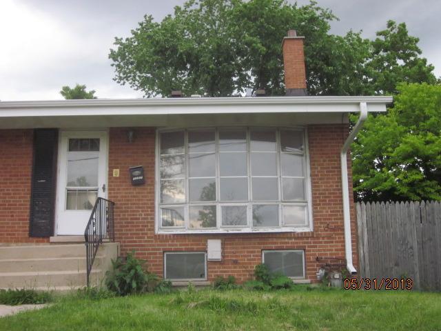 8800 Robin Dr. #A, Des Plaines, IL 60016