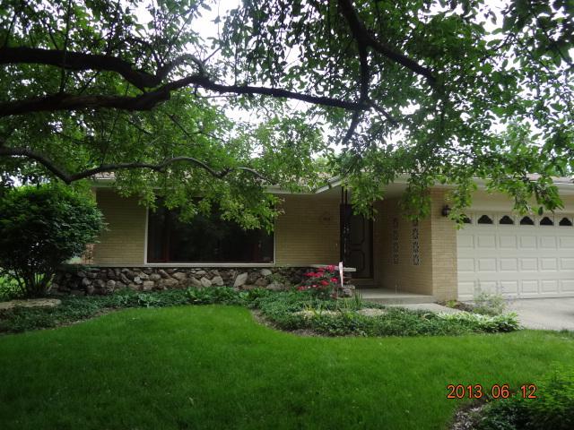 203 Center Pkwy., Yorkville, IL 60560