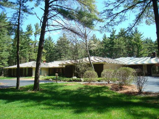 83 Meadow Hill Rd., Barrington Hills, IL 60010
