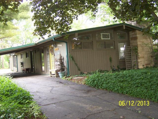 [Address Hidden by Seller], East Dundee, IL 60118