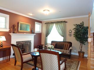 227 5th St., Libertyville, IL 60048