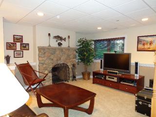 227 5th St., Libertyville, IL 60048